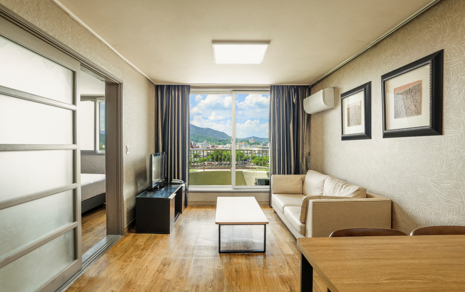 Room Main